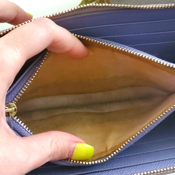 Authentic Bvlgari Lavender Long L Zip Wallet - Picture 7 of 16